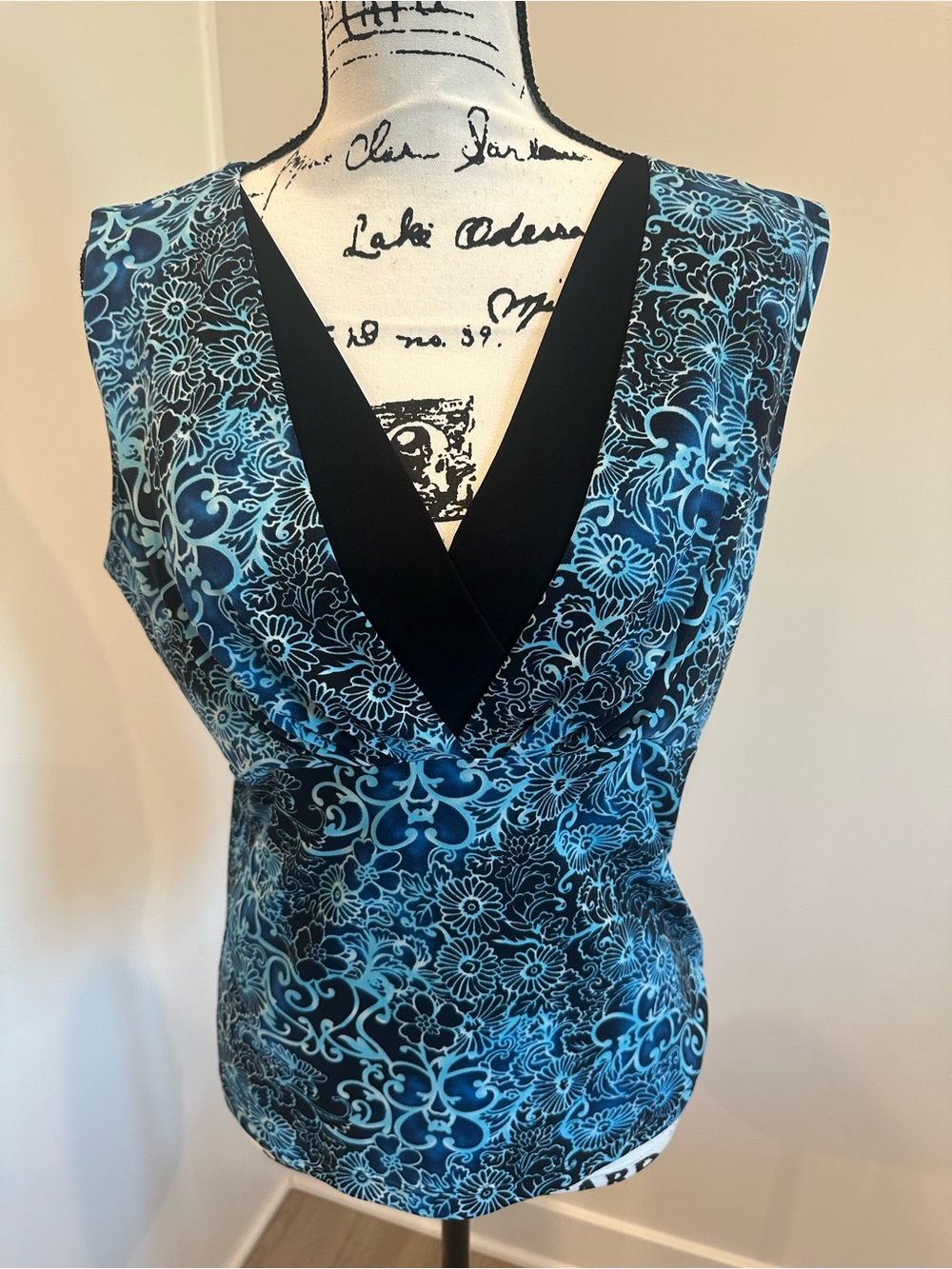 Susan Lawrence Blue Floral Print Tank with Contrast Trim